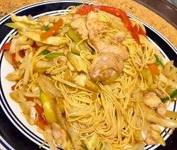V-Lo Mein con Pollo