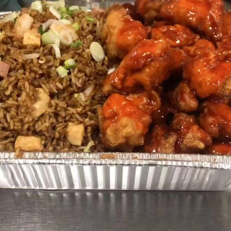 1/2 Arroz Especial y 1/2 Pollo Agridulce