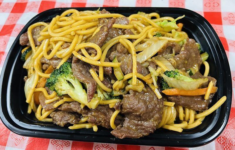 Beef lo mein